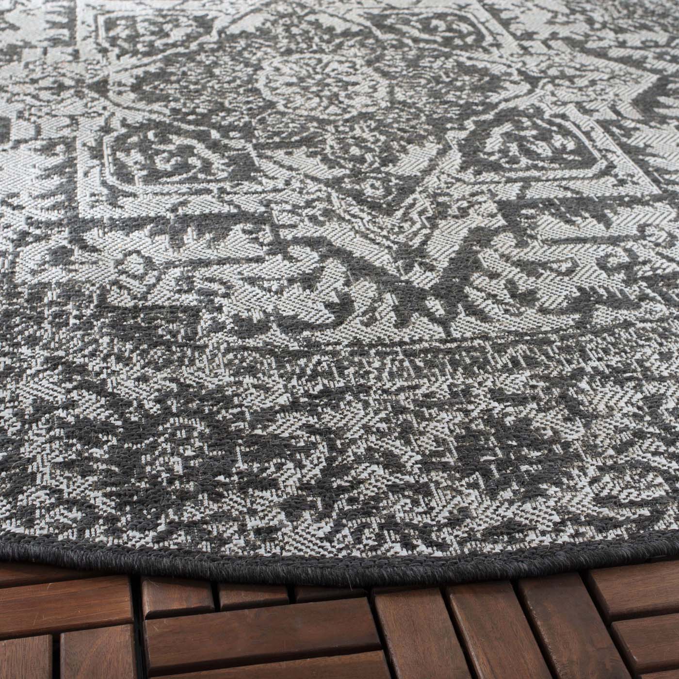 Beach House 139 Rug | Safavieh - BHS139