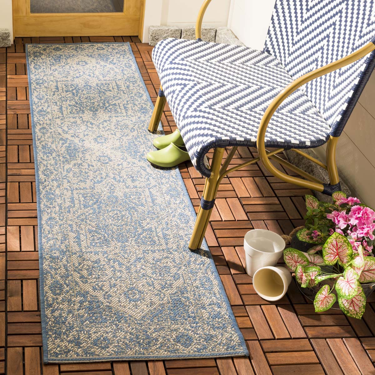 Beach House 139 Rug | Safavieh - BHS139
