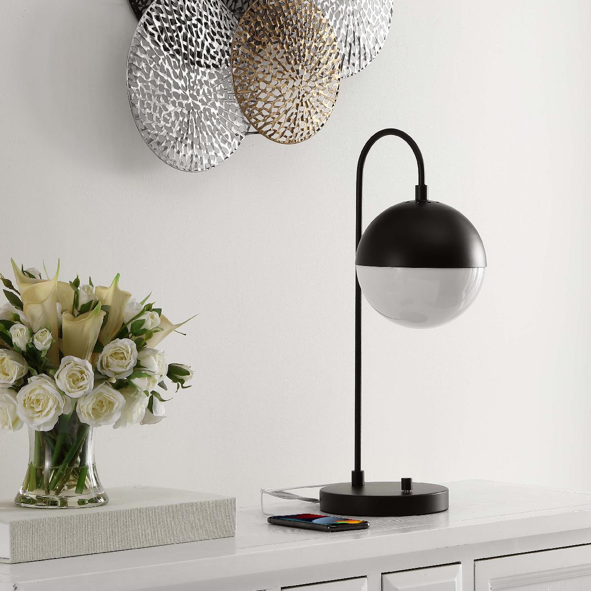 Cappi Table Lamp W/ USB Port | Safavieh - TBL4040-U