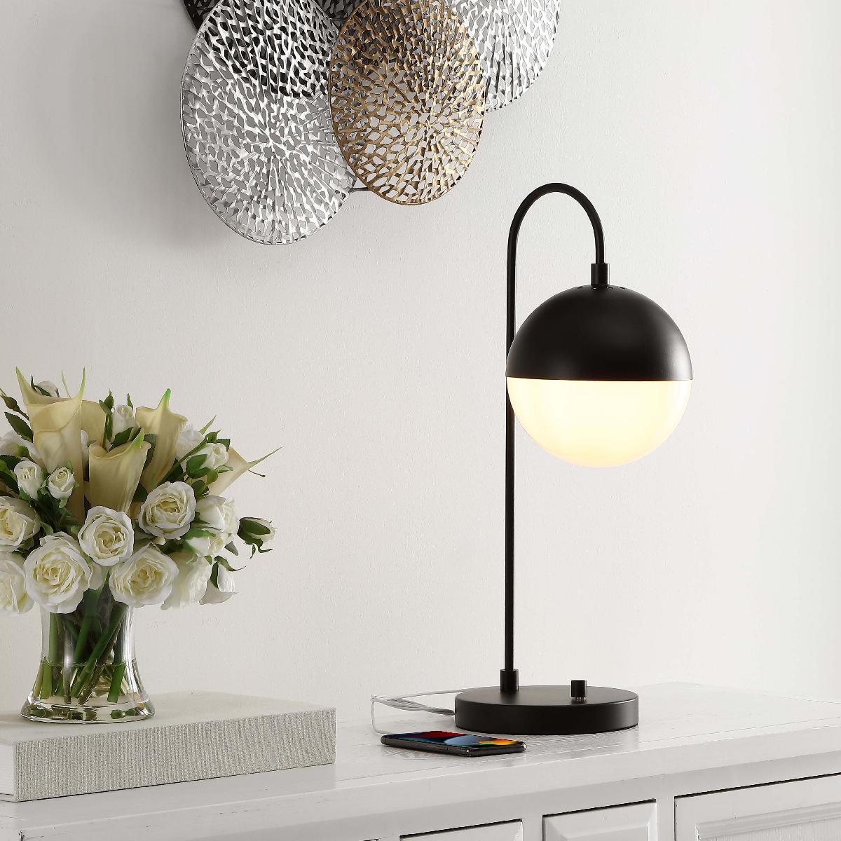 Cappi Table Lamp W/ USB Port | Safavieh - TBL4040-U